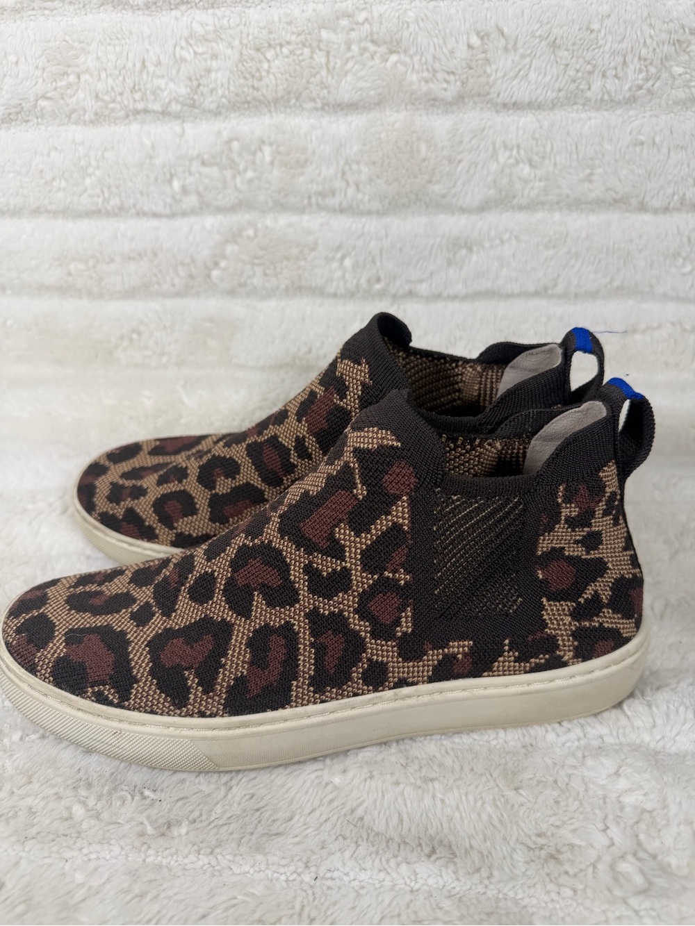 Rothys 8.5 The Chelsea Boots Wildcat Slip On Brown Cheetah Leopard Knit EU/39